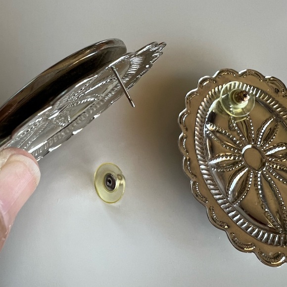 Vintage Large Concho Earrings - Picture 4 of 9